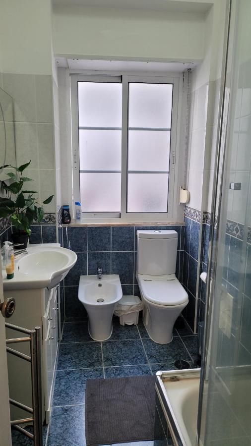 Room Atalaia- Ideal For Single Lisboa Exteriér fotografie